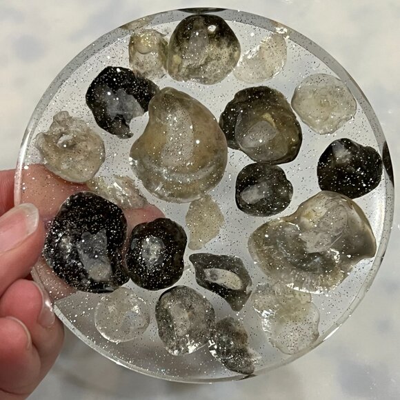 Jingle Shells Resin Drink Coasters Set of 4 Beach House Gift Kitchen Table Beach - Picture 2 of 4